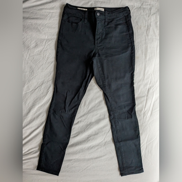 Universal Thread High Rise Skinny Jean - Picture 2 of 8